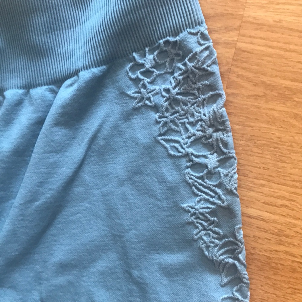 Fabletics Power Hold Seamless Cropped Legging Pant - image 4